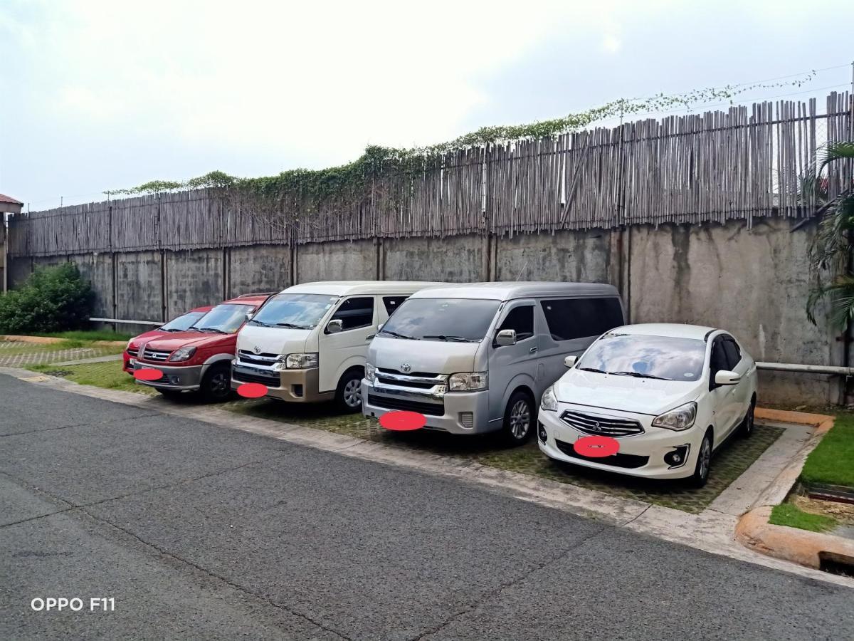 The Beacon Makati Staycation Suites Manila Kültér fotó
