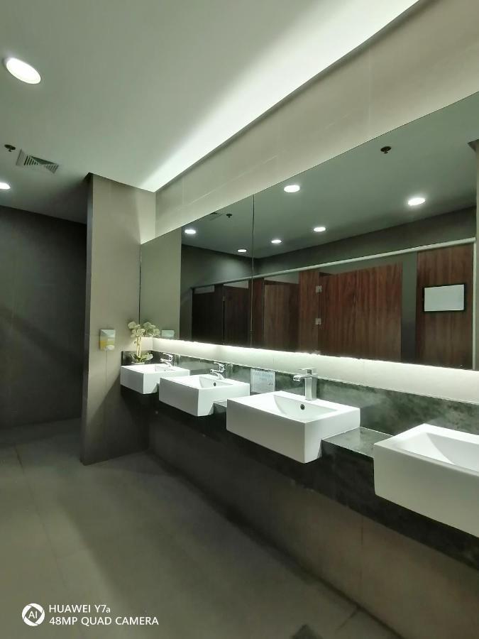 The Beacon Makati Staycation Suites Manila Kültér fotó